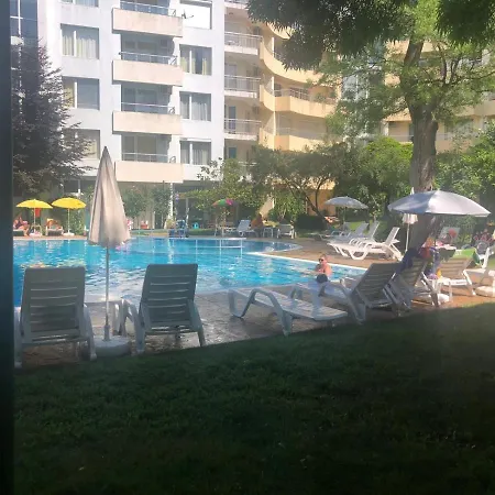 Daire Yassen 2 Near Sea With Poolview Sunny Beach