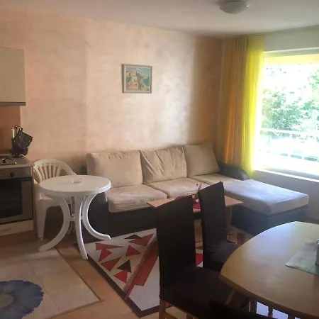 Yassen 2 Near Sea With Poolview 아파트