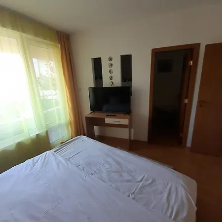 Yassen 2 Near Sea With Poolview 아파트